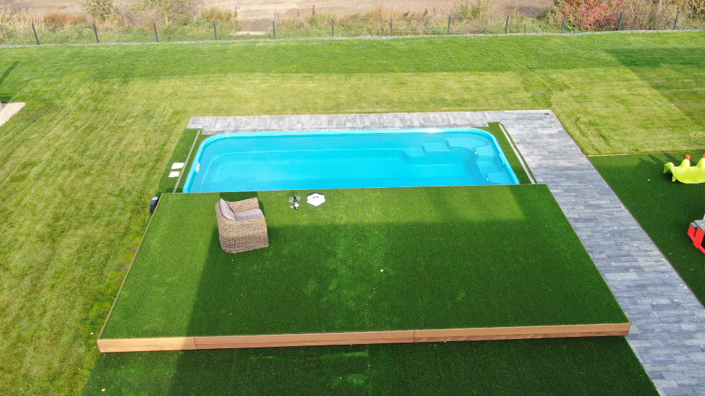 Pojízdná terasa s příčným posunem k bazénu 3m x 6m