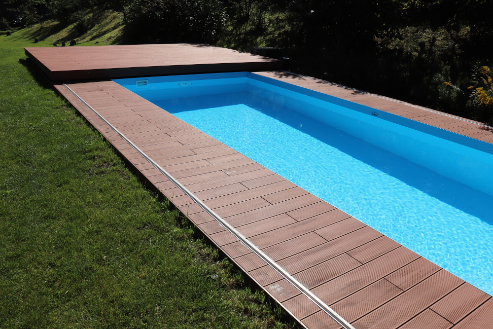 Pojízdná terasa s děleným posunem k bazénu 4m x 4m