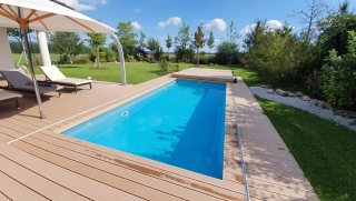 Pojízdná terasa s děleným posunem k bazénu 4,3m x 6m